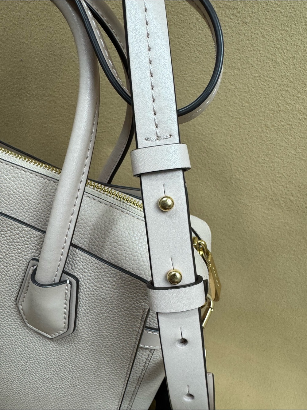 Michael Kors Pebbled Leather Satchel in White - Picture 4 of 16